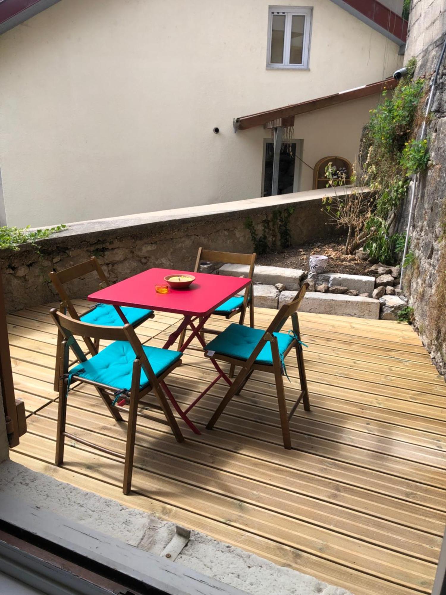 Apartmán T2 Avec Terrasse Calme Et Ensoleillee Saint-Claude Exteriér fotografie